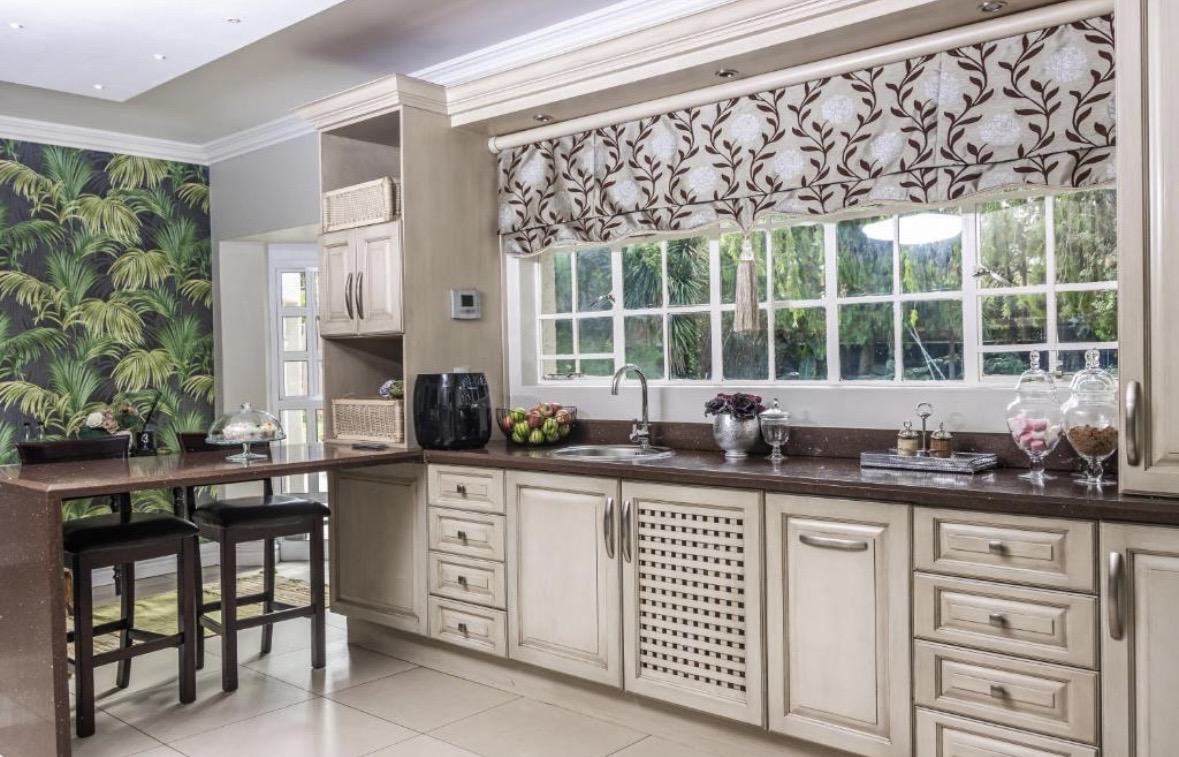 Guest breakfast kitchen at Cherry Nest